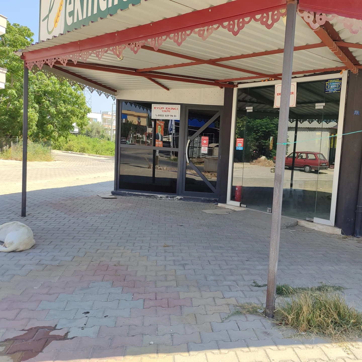 TÖMÜK'TE SATILIK İŞ YERİ 