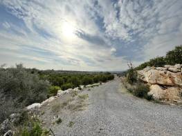 BATISANDAL’DA İŞLENMEMİŞ TARLA 